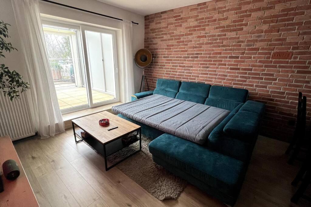Lake Apartment, 2X Free Garage, 10 Mins To Centre Bratislava Esterno foto
